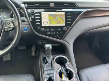 Toyota Camry Hybrid Executive