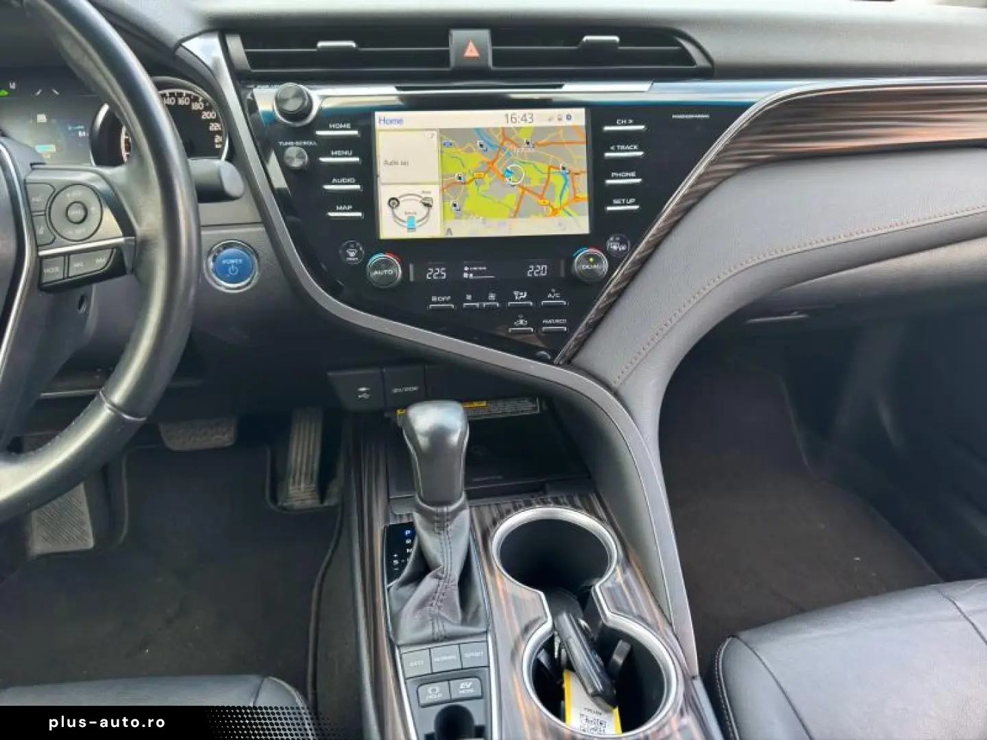 Toyota Camry Hybrid Executive