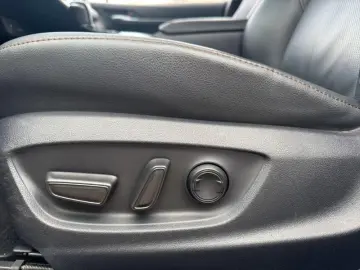 Toyota Camry Hybrid Executive