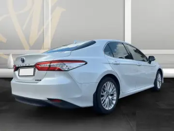 Toyota Camry Hybrid Executive