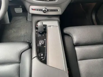 VOLVO XC90 T8 Plus Dark Recharge WiPa LED Navi