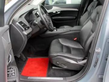 VOLVO XC90 T8 Core Plug-in-Hybrid AWD