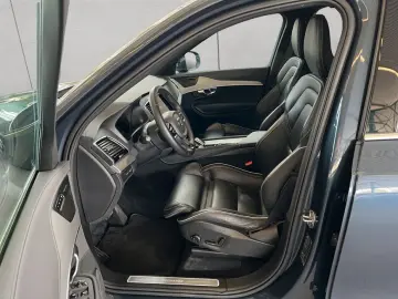 VOLVO XC90 T8 AWD Recharge Plus-Bright