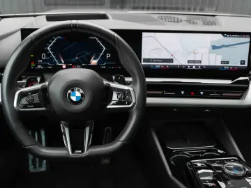 BMW Seria 5 520d xDrive Aut.