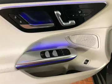 Mercedes-Benz C 200 d AVANTGARDE DISTRON AHK 360