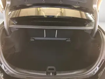 Mercedes-Benz C 200 d AVANTGARDE DISTRON AHK 360