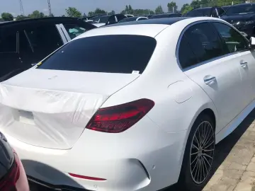 Mercedes-Benz C 200 Premium Plus AMG Line