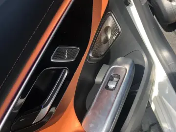 Mercedes-Benz C 200 Premium Plus AMG Line