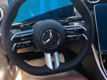 Mercedes-Benz C 200 Premium Plus AMG Line