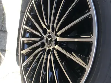 Mercedes-Benz C 200 Premium Plus AMG Line