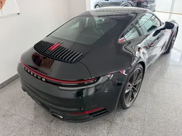 PORSCHE 992 4S - Approved- ACC - Pano- Hinterachslenkung