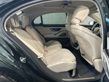 MERCEDES-BENZ S 400d lang 4M. AMG CHAUFFEUR-PANO-BUR…