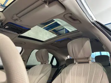 MERCEDES-BENZ S 400d lang 4M. AMG CHAUFFEUR-PANO-BUR…