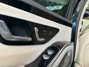 MERCEDES-BENZ S 400d lang 4M. AMG CHAUFFEUR-PANO-BUR…