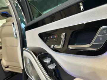 MERCEDES-BENZ S 400d lang 4M. AMG CHAUFFEUR-PANO-BUR…