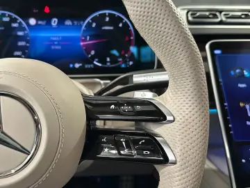 MERCEDES-BENZ S 400d lang 4M. AMG CHAUFFEUR-PANO-BUR…