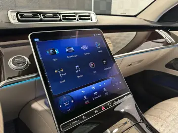 MERCEDES-BENZ S 400d lang 4M. AMG CHAUFFEUR-PANO-BUR…