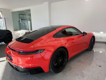 PORSCHE 992 GTS 4 -InnoDrive- Lift- 4 Radlenk- Pano -
