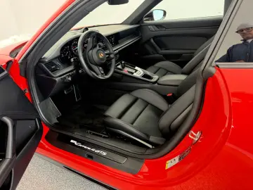 PORSCHE 992 GTS 4 -InnoDrive- Lift- 4 Radlenk- Pano -