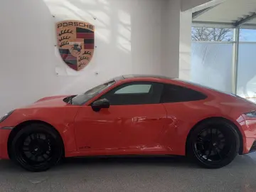 PORSCHE 992 GTS 4 -InnoDrive- Lift- 4 Radlenk- Pano -