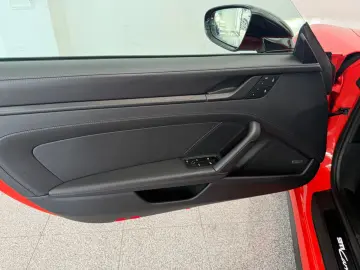 PORSCHE 992 GTS 4 -InnoDrive- Lift- 4 Radlenk- Pano -