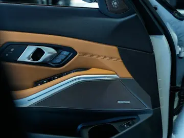 BMW 320d xDrive M Sport Glass Roof Memory