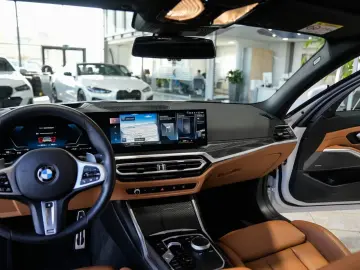 BMW 320d xDrive M Sport Glass Roof Memory