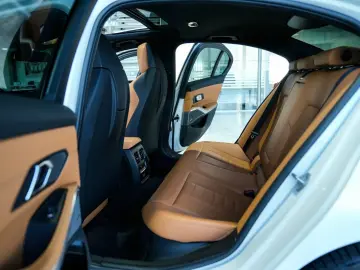 BMW 320d xDrive M Sport Glass Roof Memory