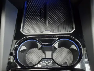 BMW M5 Lim Keramik Sitzlüftung ACC Panorama ACC B&W