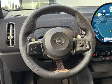 MINI Cooper C Countryman JCW Trim PackageL Pano ACC