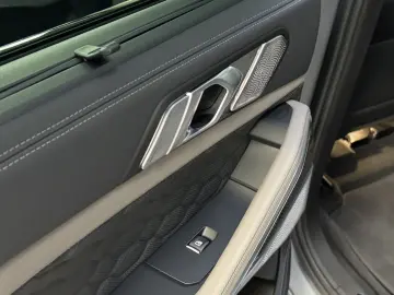 BMW X6 M Comp UPE194 AHK Sky B&W Massage Sitzlüftung