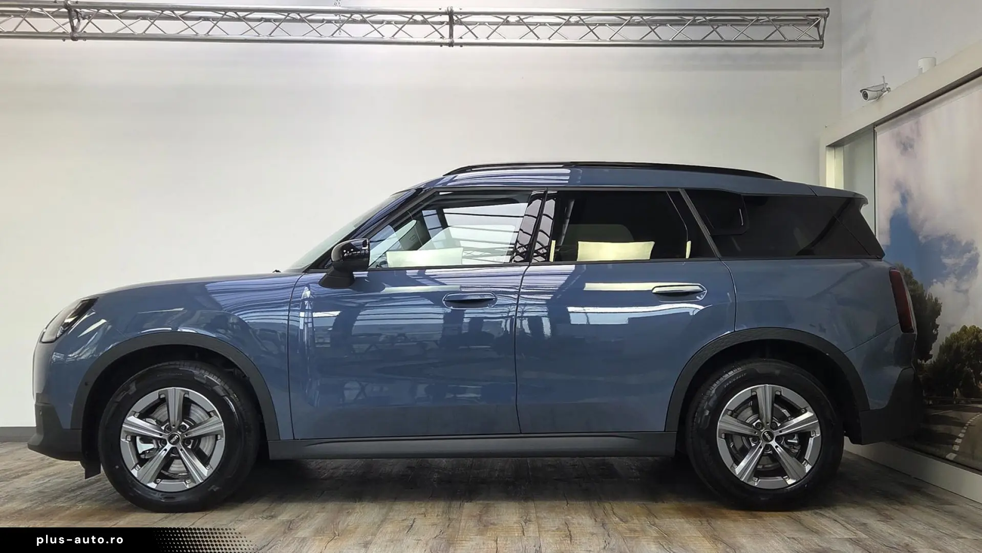 MINI Cooper C Countryman Essential Trim Paket S HUD