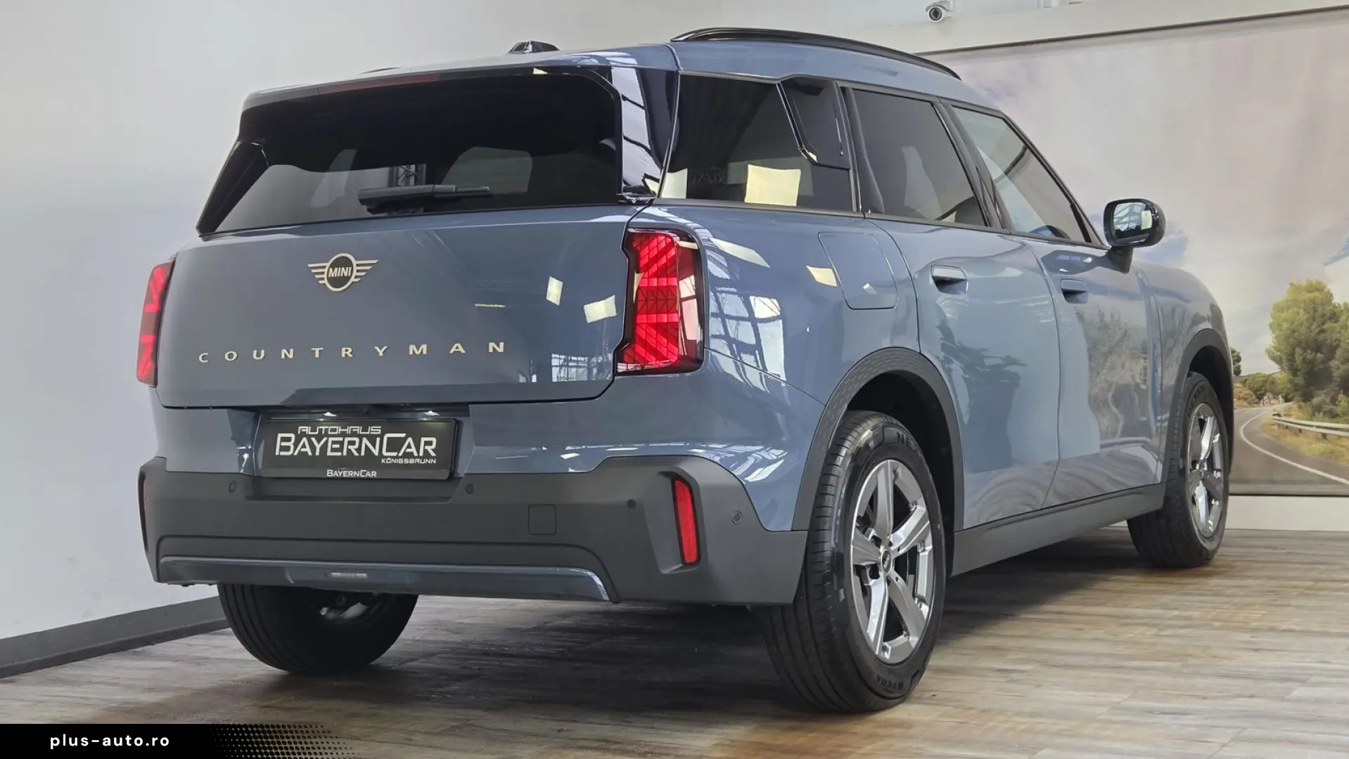 MINI Cooper C Countryman Essential Trim Paket S HUD