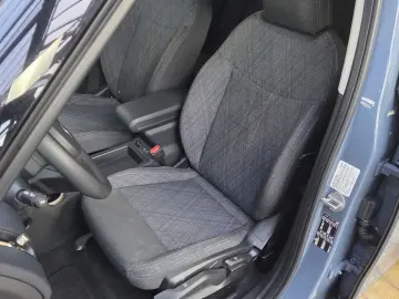 MINI Cooper C Countryman Essential Trim Paket S HUD