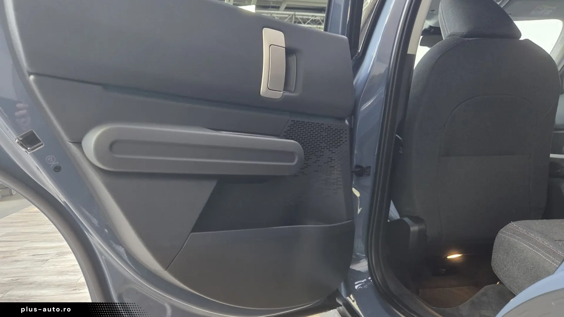 MINI Cooper C Countryman Essential Trim Paket S HUD