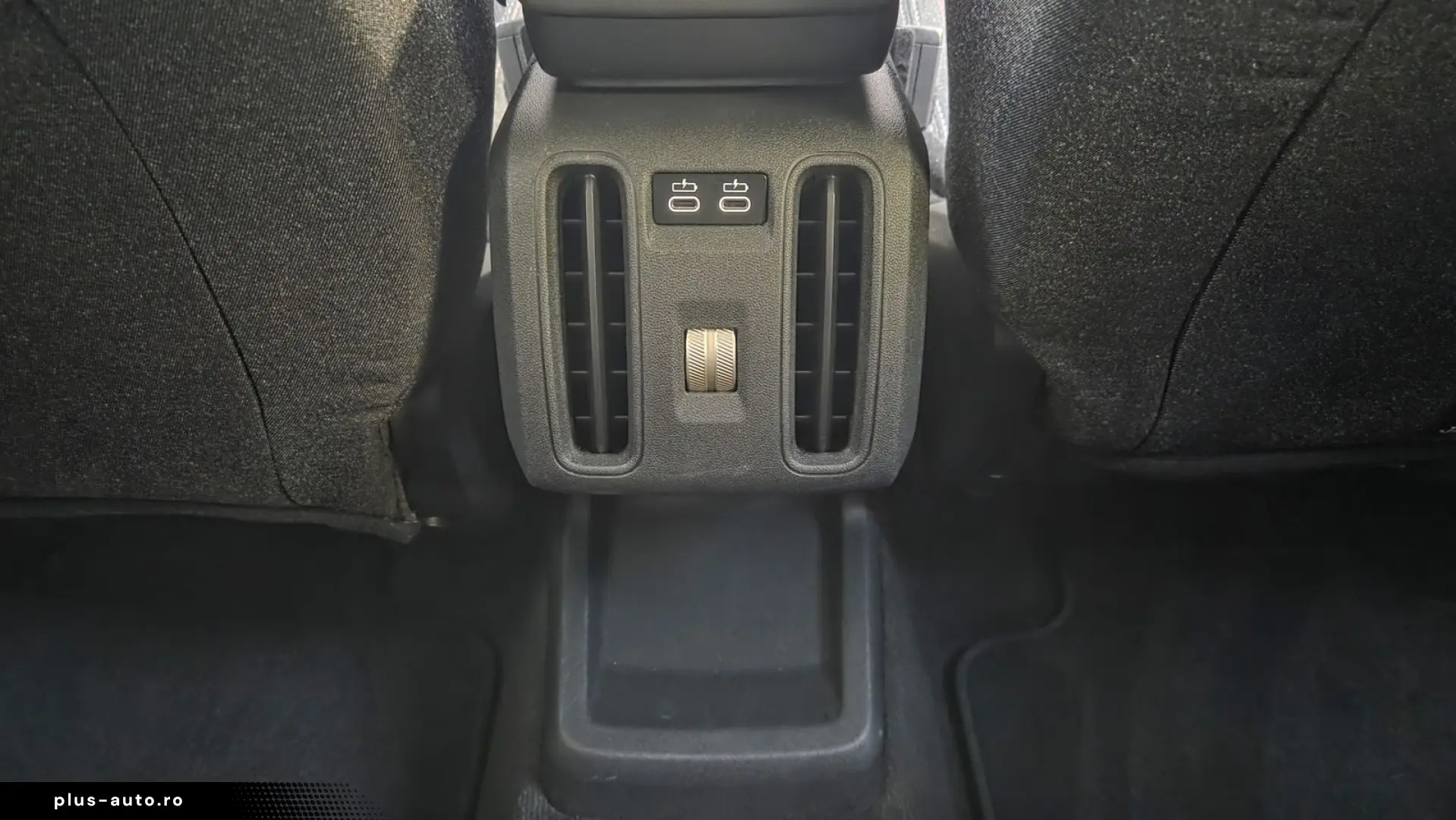 MINI Cooper C Countryman Essential Trim Paket S HUD