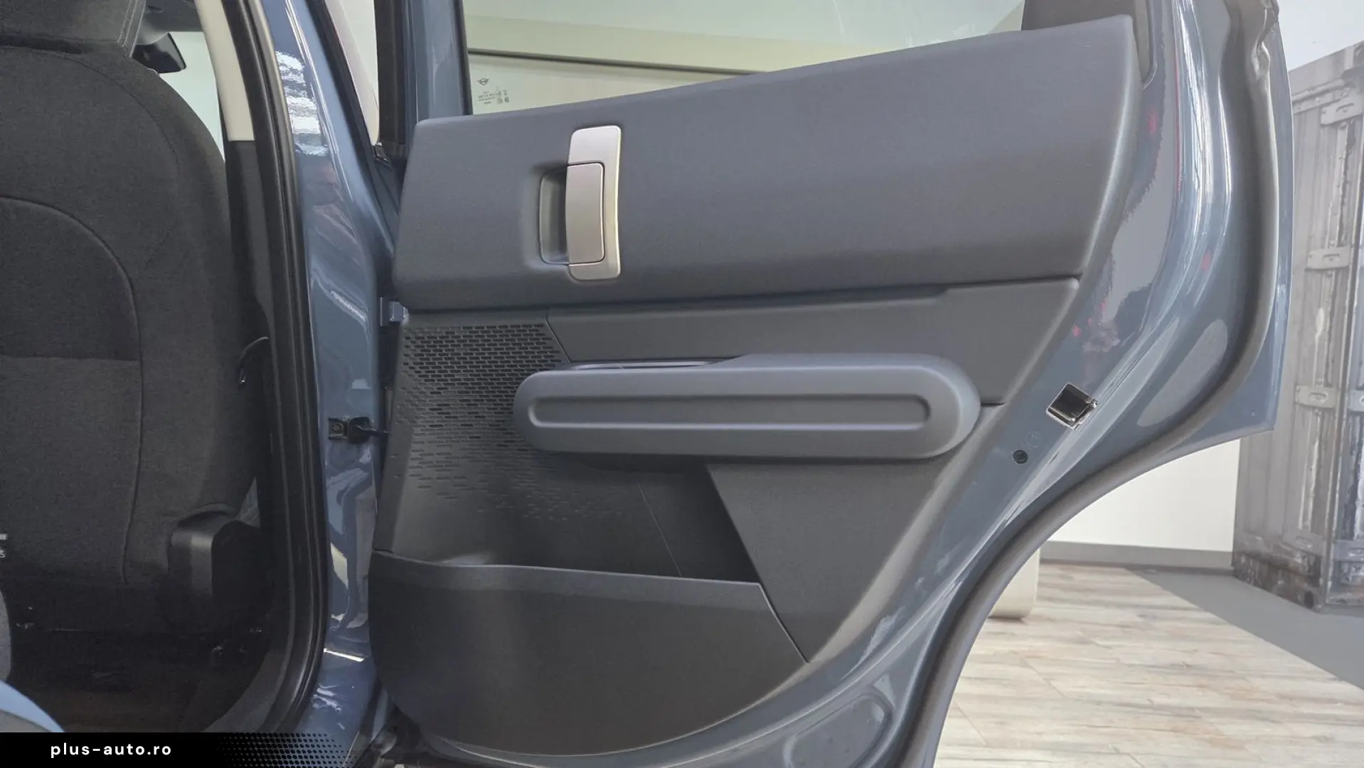 MINI Cooper C Countryman Essential Trim Paket S HUD