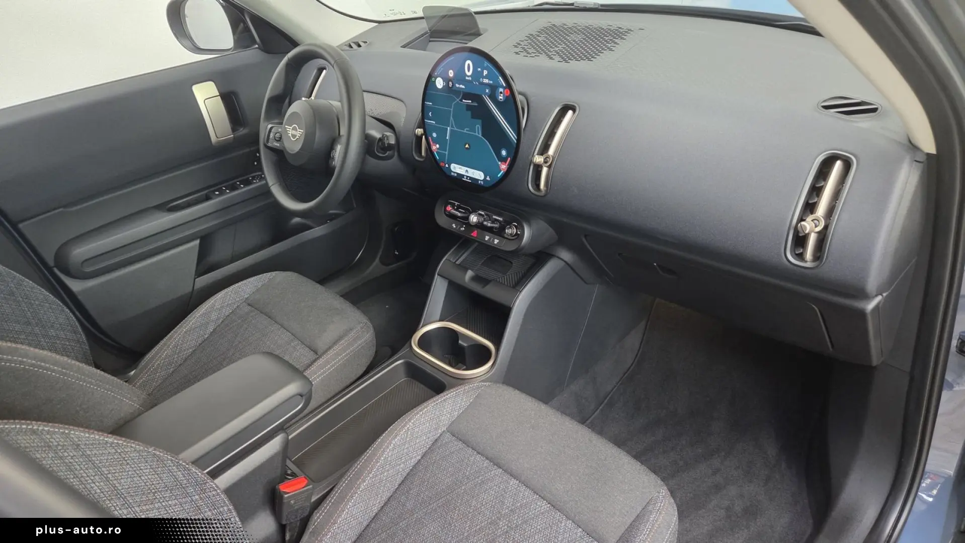 MINI Cooper C Countryman Essential Trim Paket S HUD