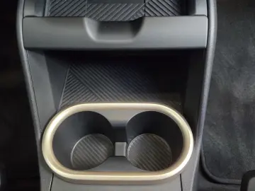 MINI Cooper C Countryman Essential Trim Paket S HUD