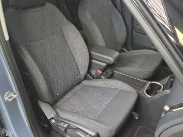 MINI Cooper C Countryman Essential Trim Paket S HUD