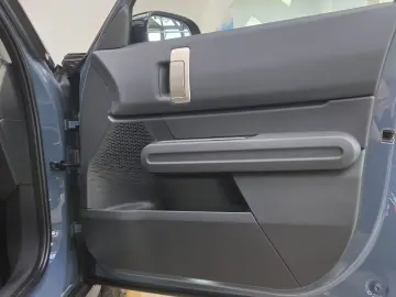 MINI Cooper C Countryman Essential Trim Paket S HUD