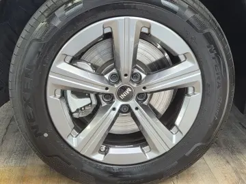 MINI Cooper C Countryman Essential Trim Paket S HUD