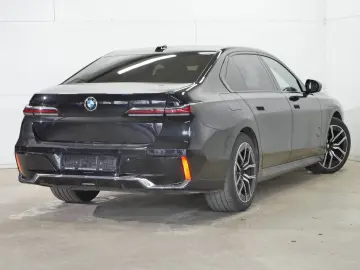 BMW 740d xDrive Limousine