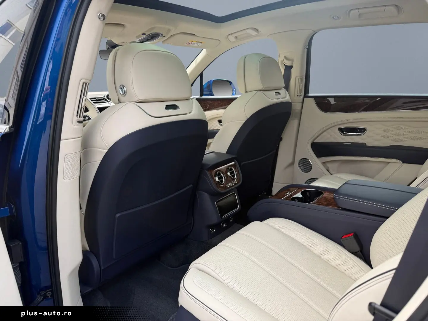 BENTLEY Bentayga Azure HYBRID BENTLEY BERLIN