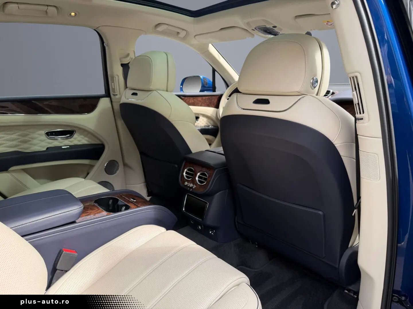 BENTLEY Bentayga Azure HYBRID BENTLEY BERLIN