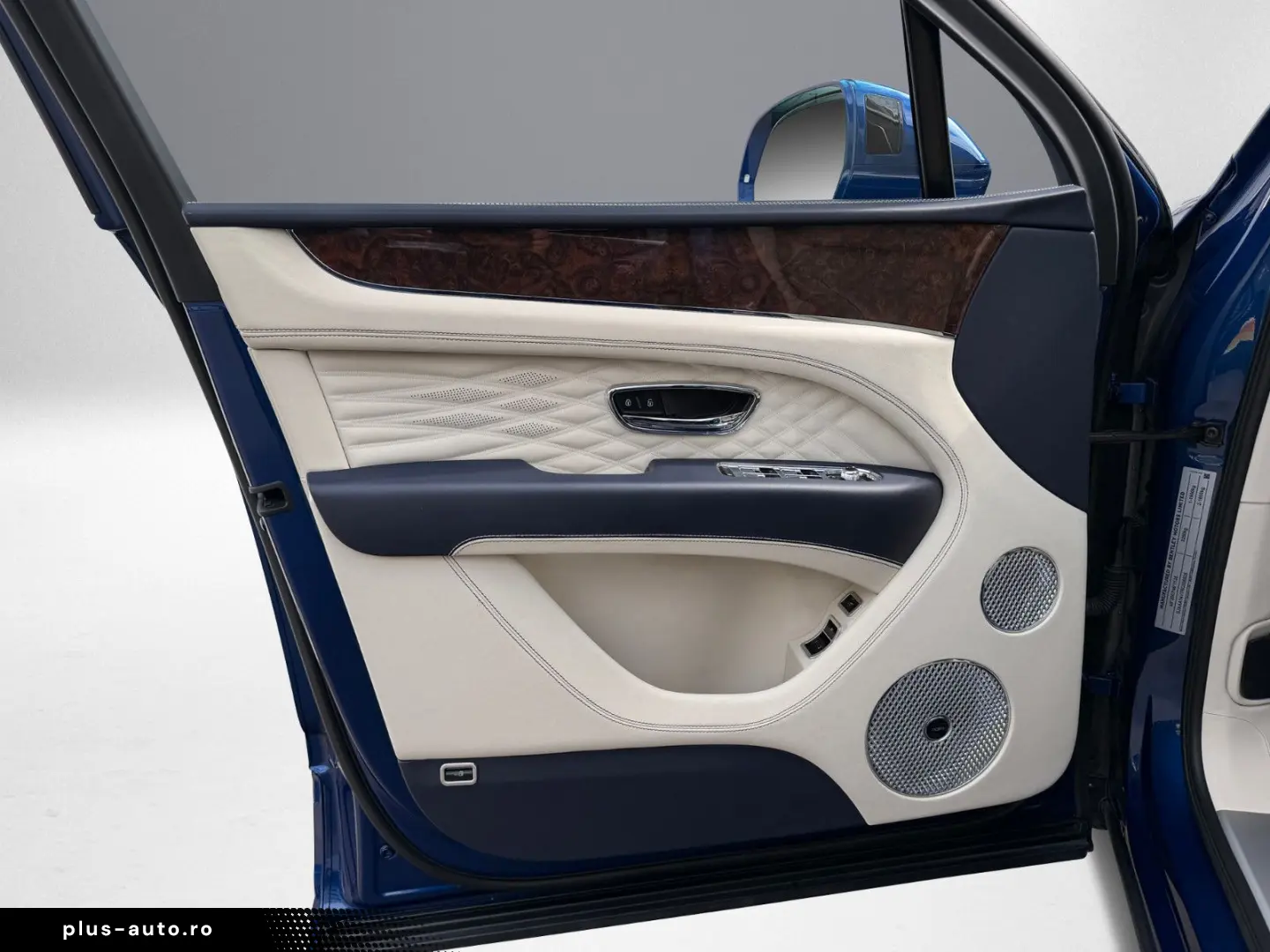 BENTLEY Bentayga Azure HYBRID BENTLEY BERLIN