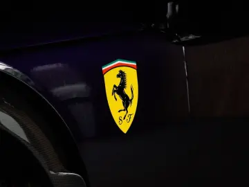 FERRARI Purosangue 6.5 V12 Carbon Burmester Atelier Mass