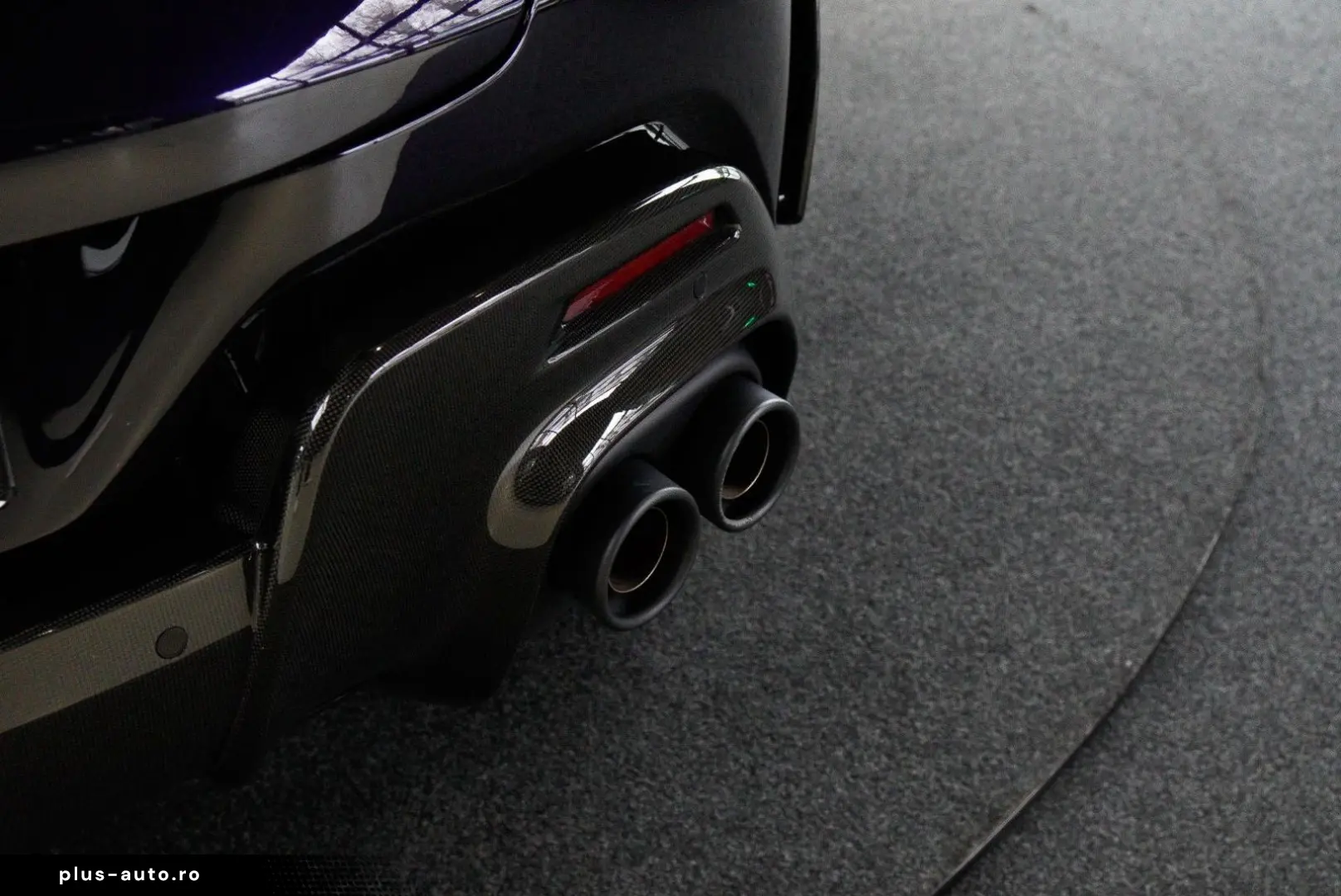 FERRARI Purosangue 6.5 V12 Carbon Burmester Atelier Mass