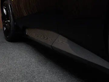 FERRARI Purosangue 6.5 V12 Carbon Burmester Atelier Mass