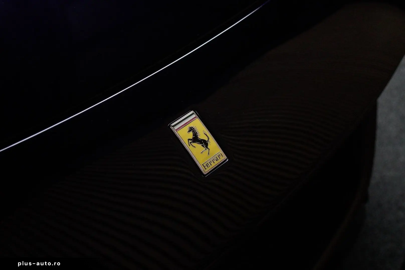 FERRARI Purosangue 6.5 V12 Carbon Burmester Atelier Mass